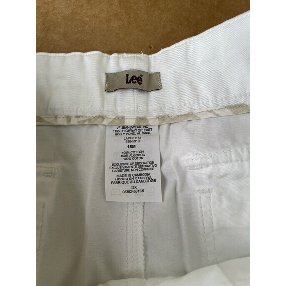 New Lee Womens Capris Size 18M, White, NWT MSRP $38 - Picture 3 of 10